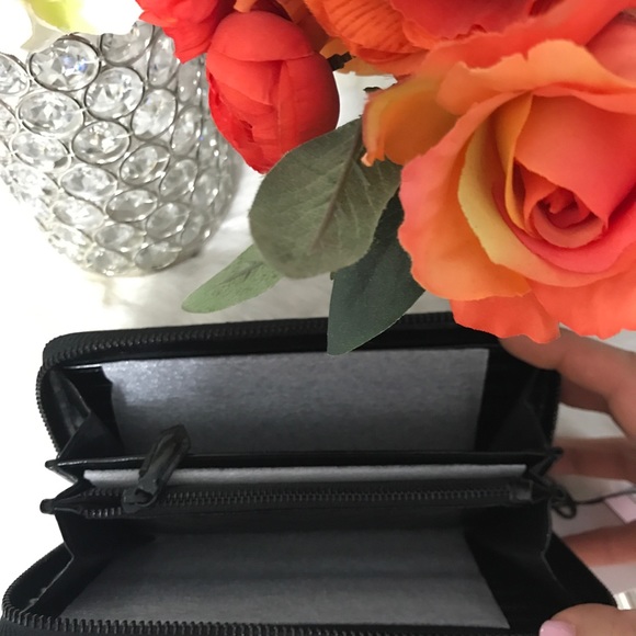 Wallet - Picture 2 of 3